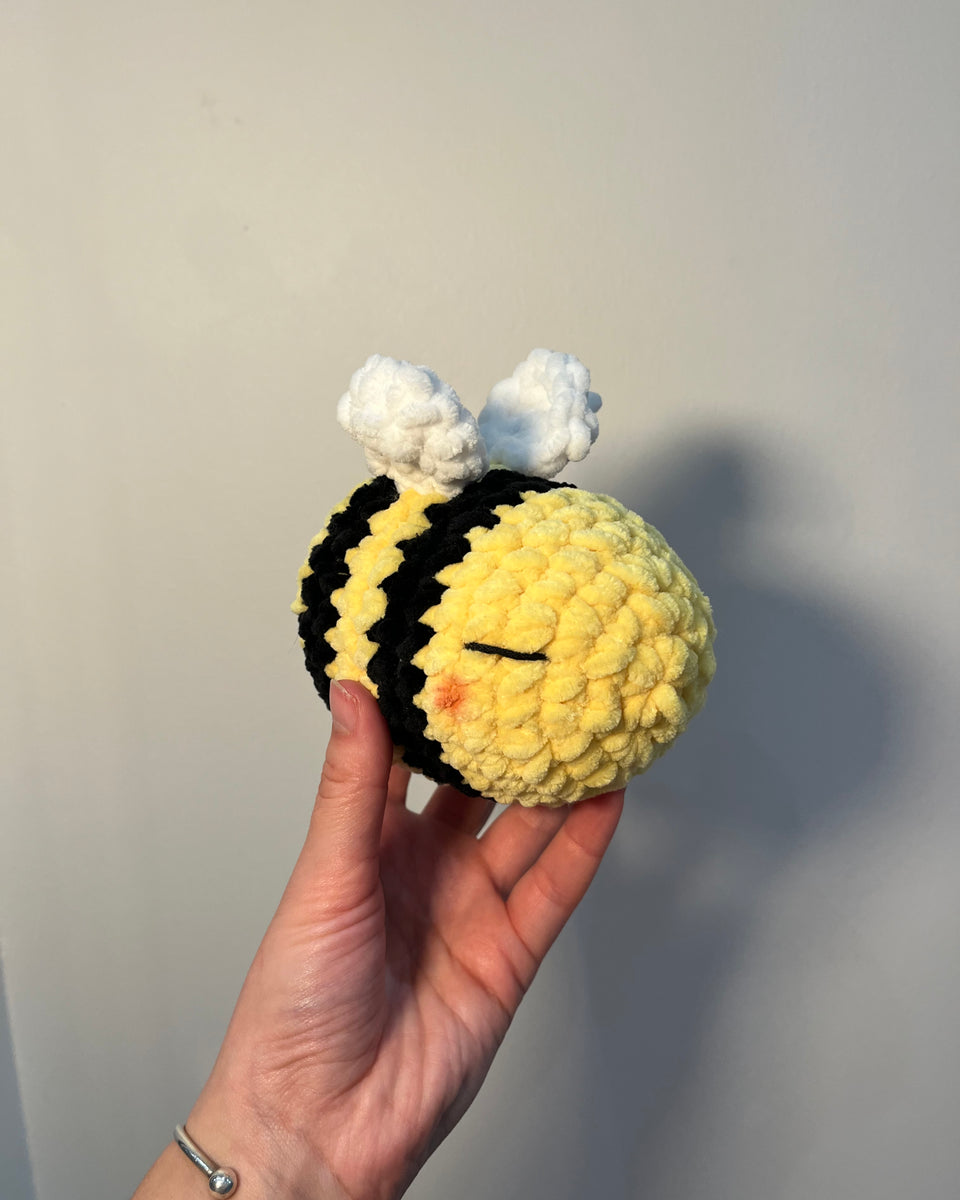 mini-bee crochet