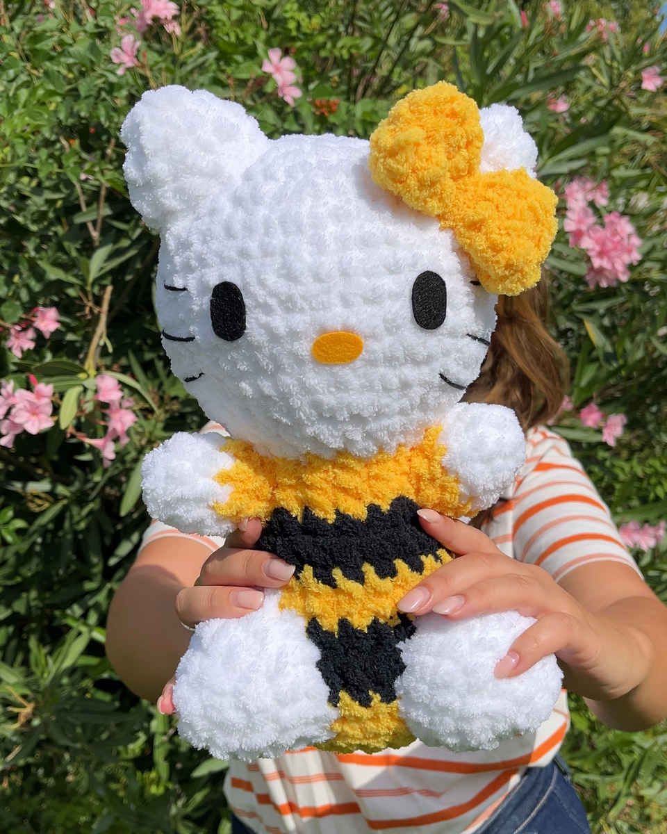 Pattern Hello Bee-ty (PDF)