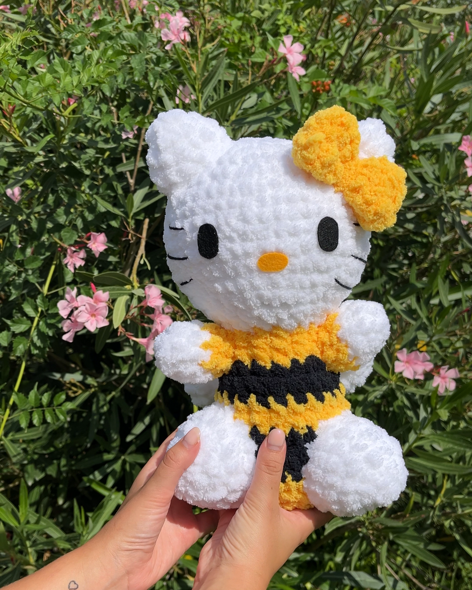 Pattern Hello Bee-ty (PDF)